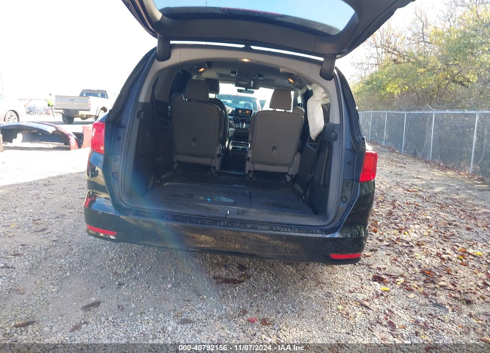 2018 HONDA ODYSSEY ELITE VIN: 5FNRL6H92JB023710
