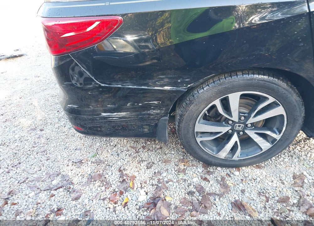 2018 HONDA ODYSSEY ELITE VIN: 5FNRL6H92JB023710