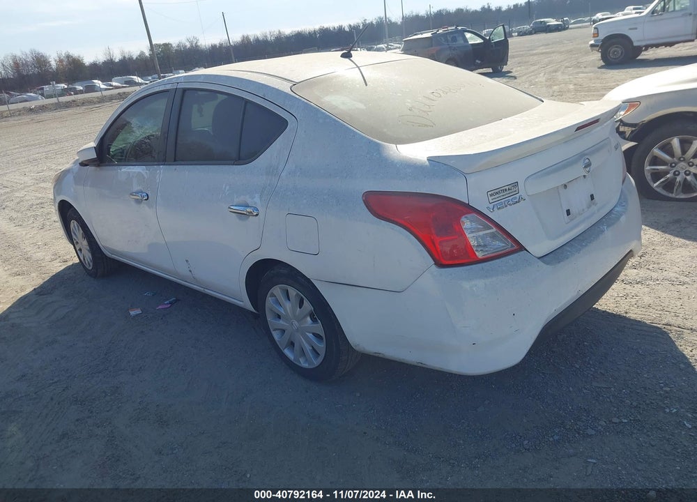 2018 NISSAN VERSA 1.6 SV VIN: 3N1CN7AP2JL800227