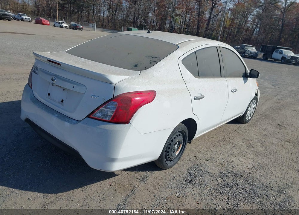 2018 NISSAN VERSA 1.6 SV VIN: 3N1CN7AP2JL800227