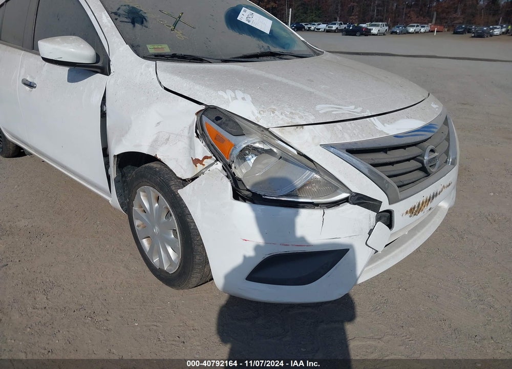 2018 NISSAN VERSA 1.6 SV VIN: 3N1CN7AP2JL800227