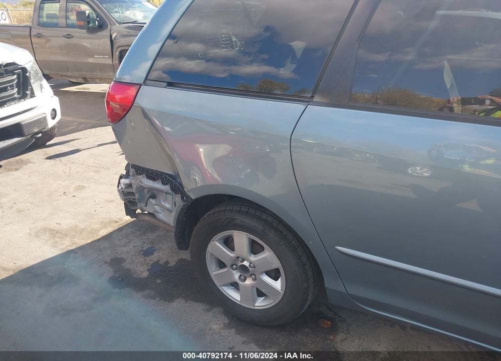 2004 TOYOTA SIENNA LE VIN: 5TDZA23C84S187805