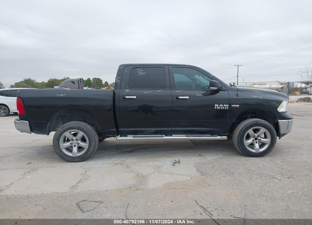 2017 RAM 1500 VIN: 3C6RR7LT7HG729106