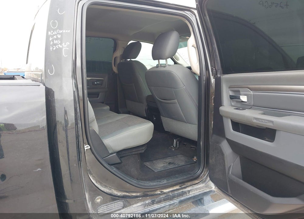 2017 RAM 1500 VIN: 3C6RR7LT7HG729106