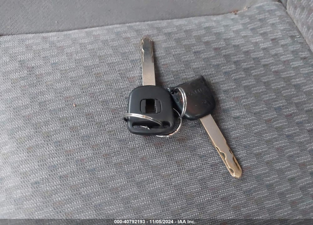 2005 HONDA CIVIC VP VIN: 2HGES163X5H622052