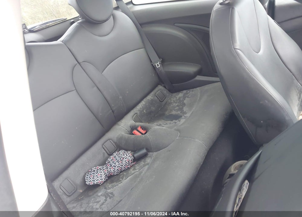 2013 MINI HARDTOP COOPER VIN: WMWSU3C57DT685055