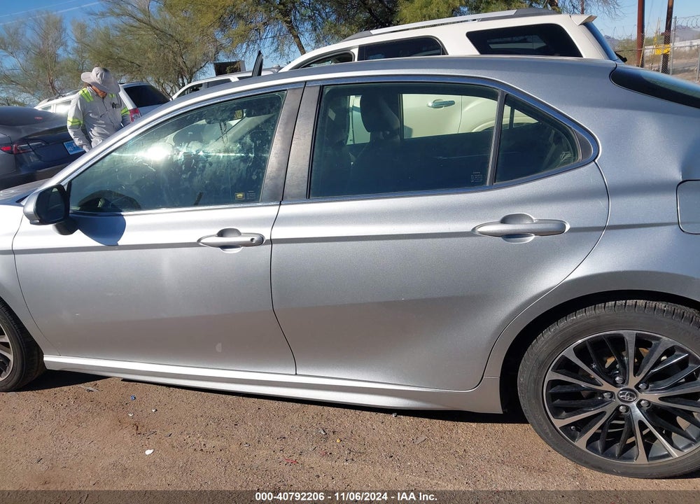 2018 TOYOTA CAMRY SE VIN: JTNB11HK5J3015798