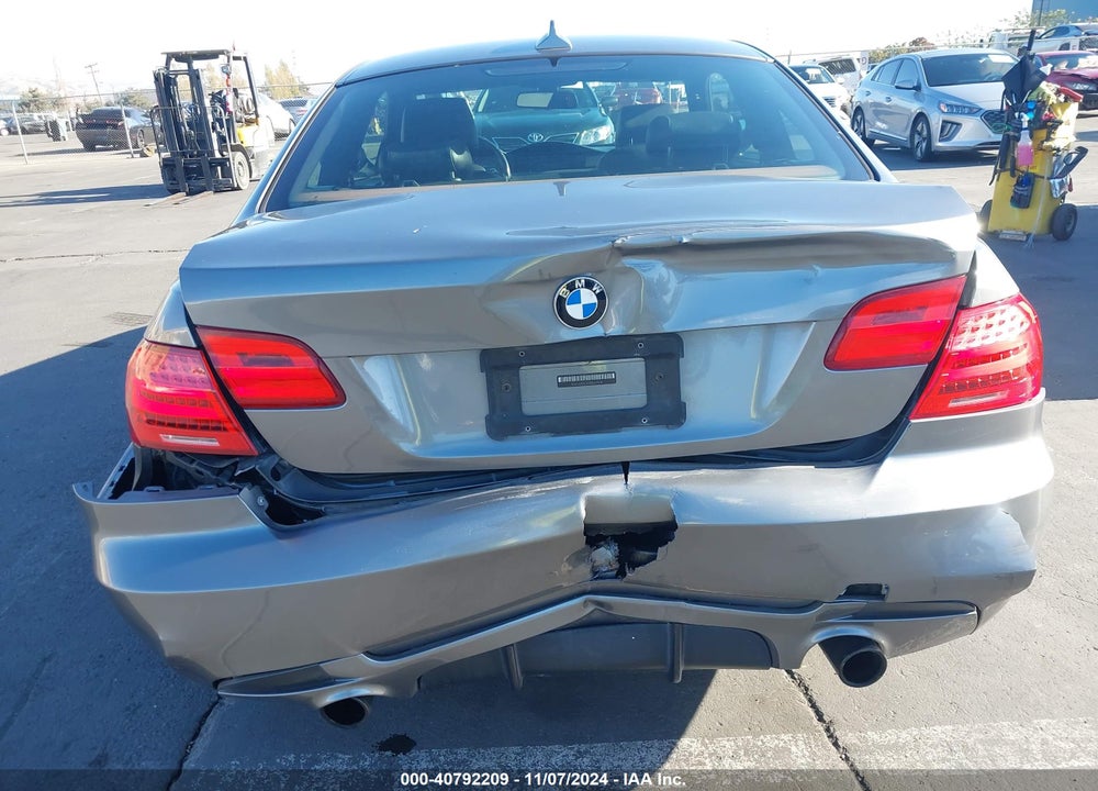 2011 BMW 335IS VIN: WBAKG1C53BE617428