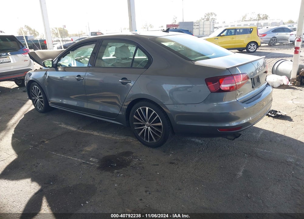 2016 VOLKSWAGEN JETTA 1.8T SPORT VIN: 3VWD17AJ6GM220522