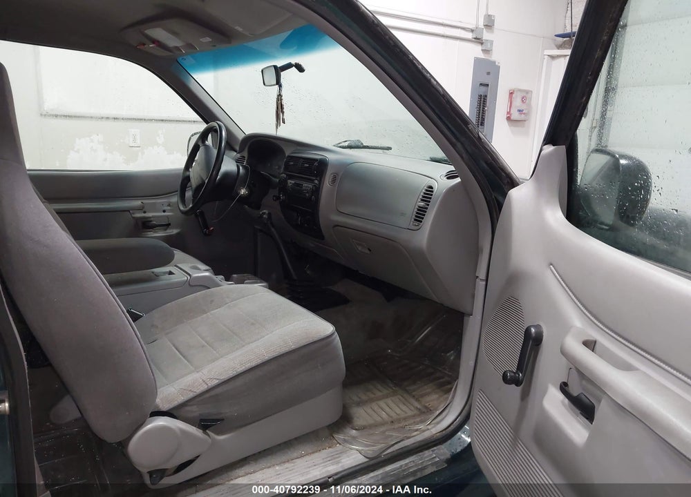 1995 FORD EXPLORER VIN: 1FMCU24X3SUA70443