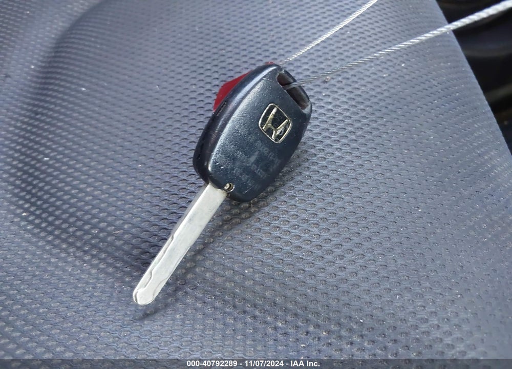 2013 HONDA FIT VIN: JHMGE8G55DC013782