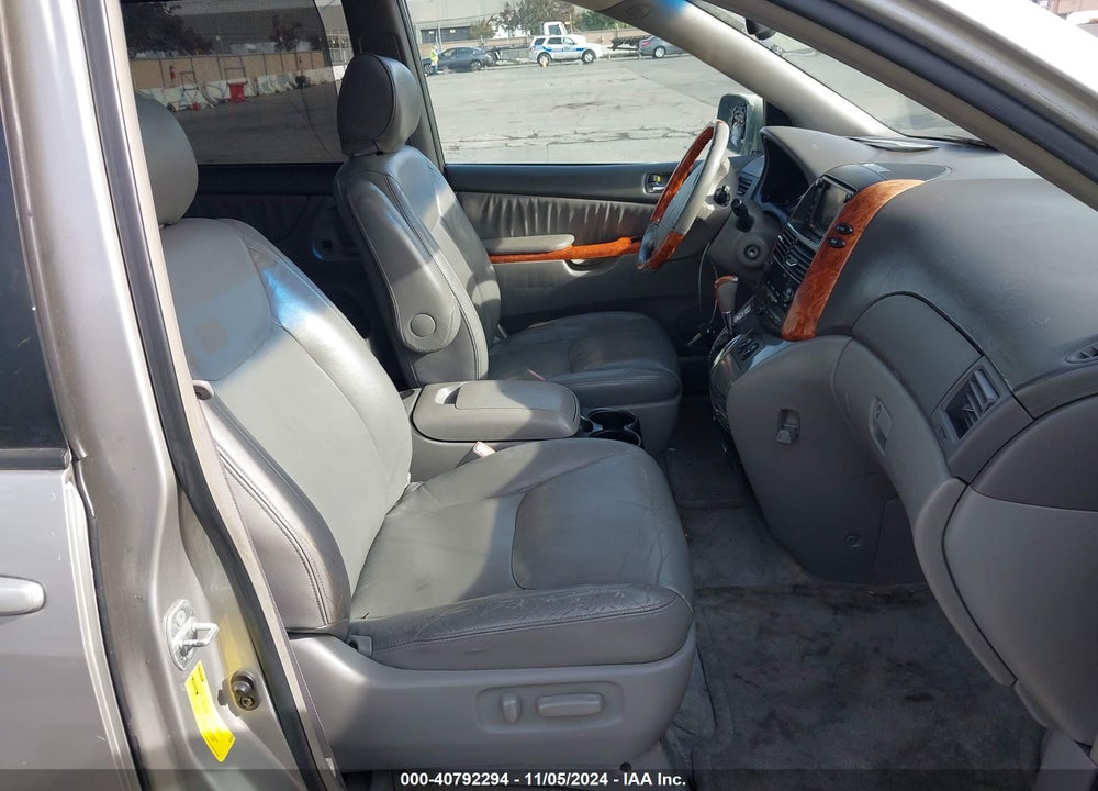 2006 TOYOTA SIENNA XLE LIMITED VIN: 5TDBA22CX6S056302