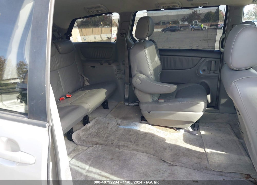 2006 TOYOTA SIENNA XLE LIMITED VIN: 5TDBA22CX6S056302