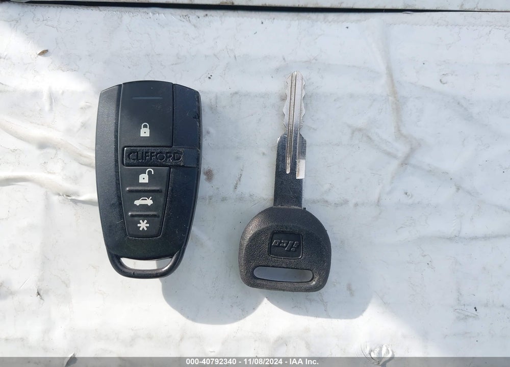 2000 HONDA CIVIC VIN: 1HGEJ8148YL022553