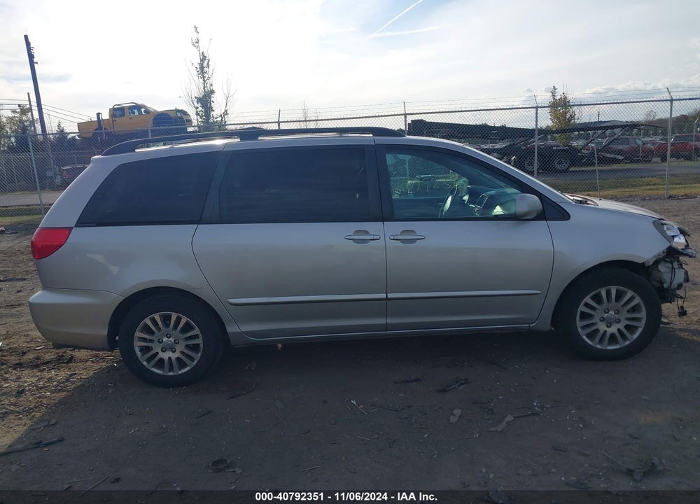 2009 TOYOTA SIENNA XLE VIN: 5TDZK22C19S228720