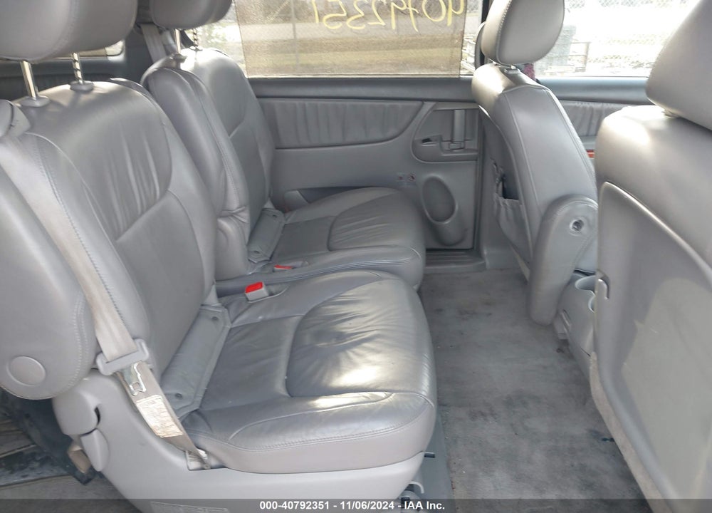 2009 TOYOTA SIENNA XLE VIN: 5TDZK22C19S228720