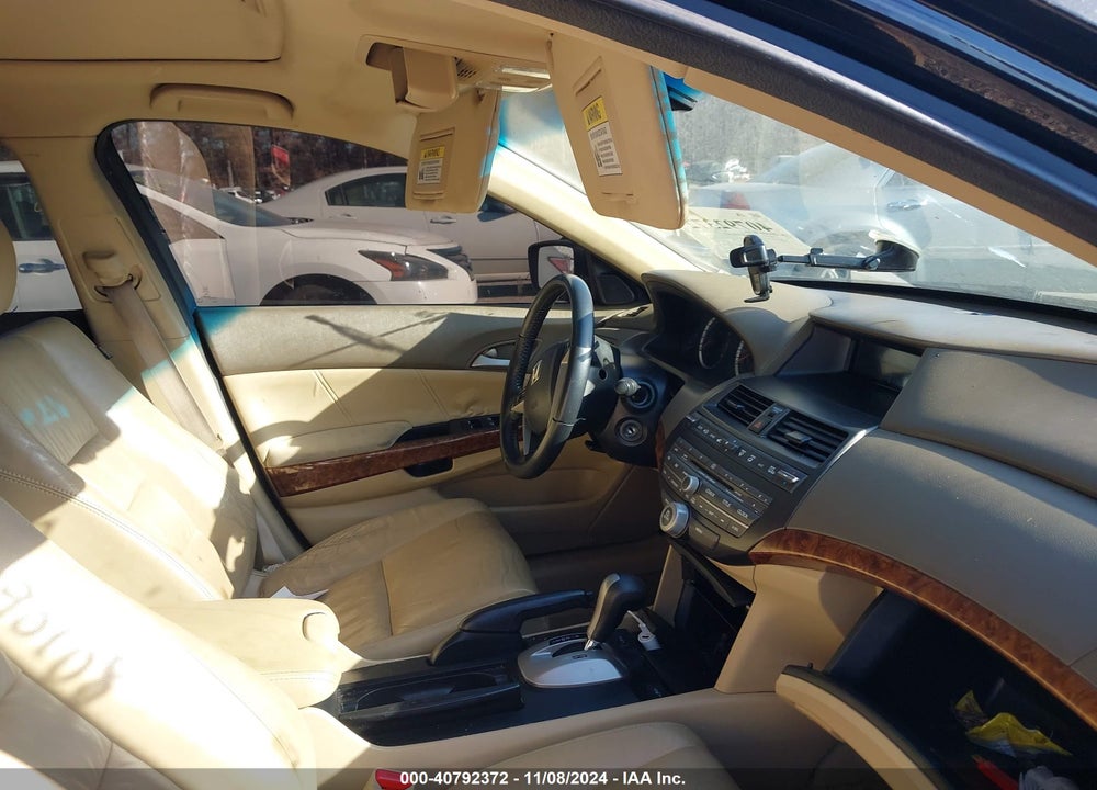 2010 HONDA ACCORD SDN VIN: 1HGCP2F85AA093399