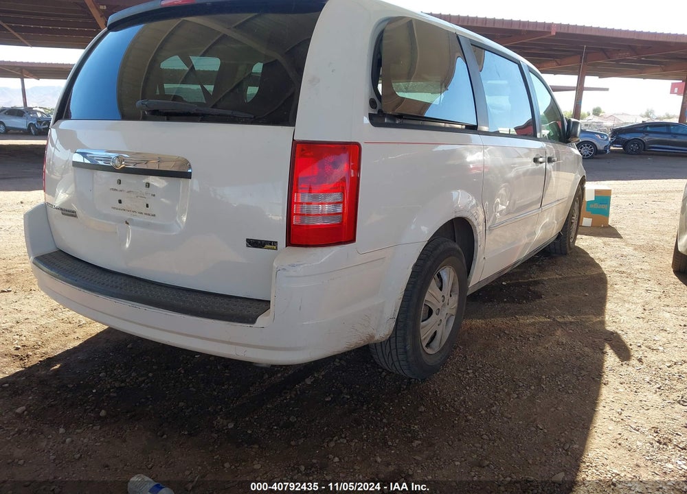 2008 CHRYSLER TOWN & COUNTRY LX VIN: 2A8HR44H38R678297