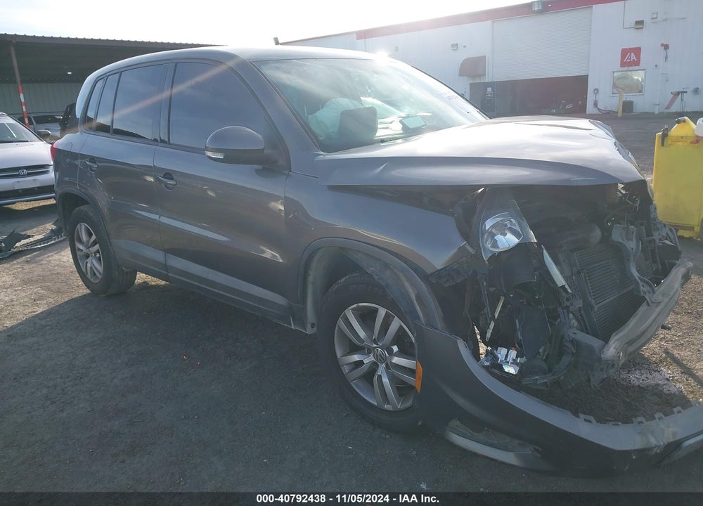 2012 VOLKSWAGEN TIGUAN S VIN: WVGAV7AX3CW005720