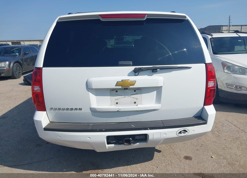 2014 CHEVROLET SUBURBAN 1500 LT VIN: 1GNSCJE04ER102586