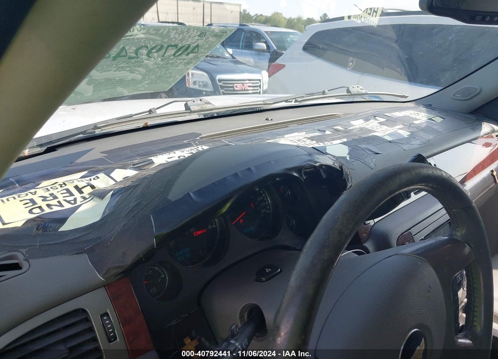 2014 CHEVROLET SUBURBAN 1500 LT VIN: 1GNSCJE04ER102586