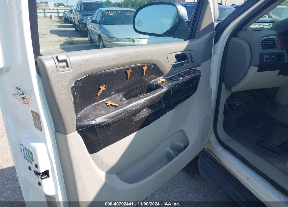 2014 CHEVROLET SUBURBAN 1500 LT VIN: 1GNSCJE04ER102586