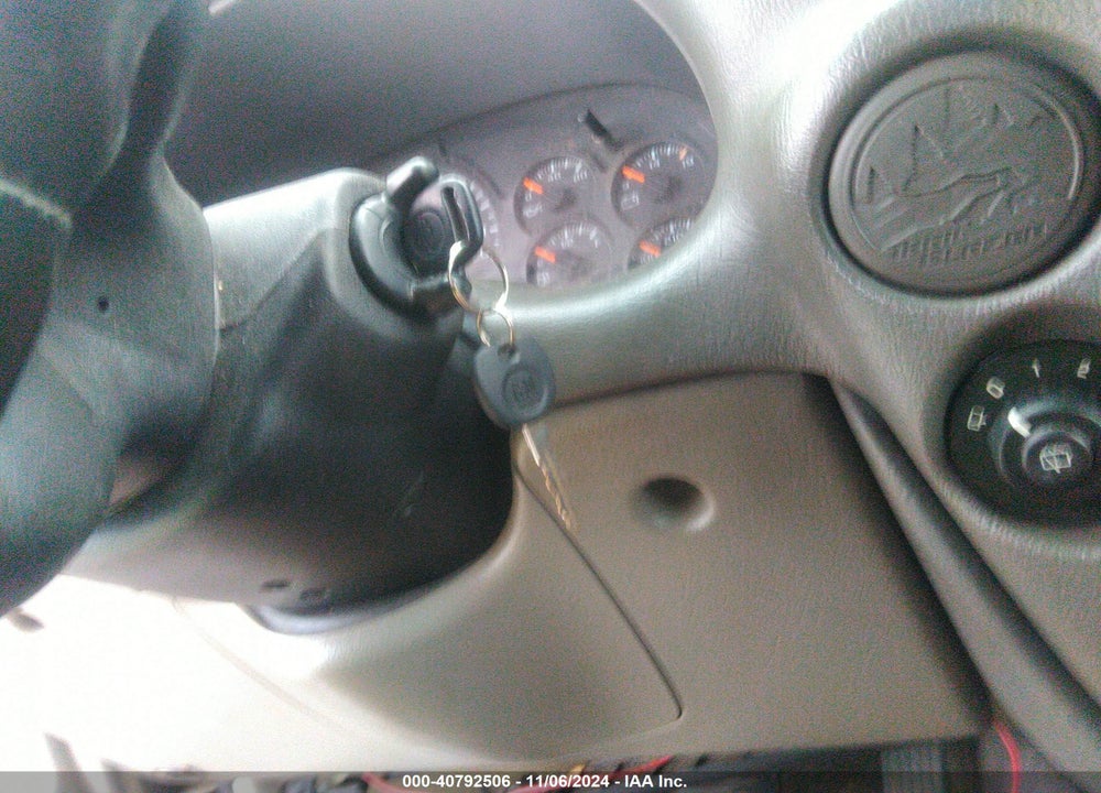 2002 CHEVROLET TRAILBLAZER LS VIN: 1GNDS13S022187835