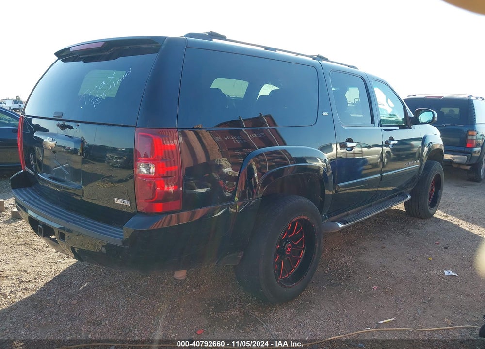 2008 CHEVROLET SUBURBAN 1500 LT VIN: 3GNFC16018G102856