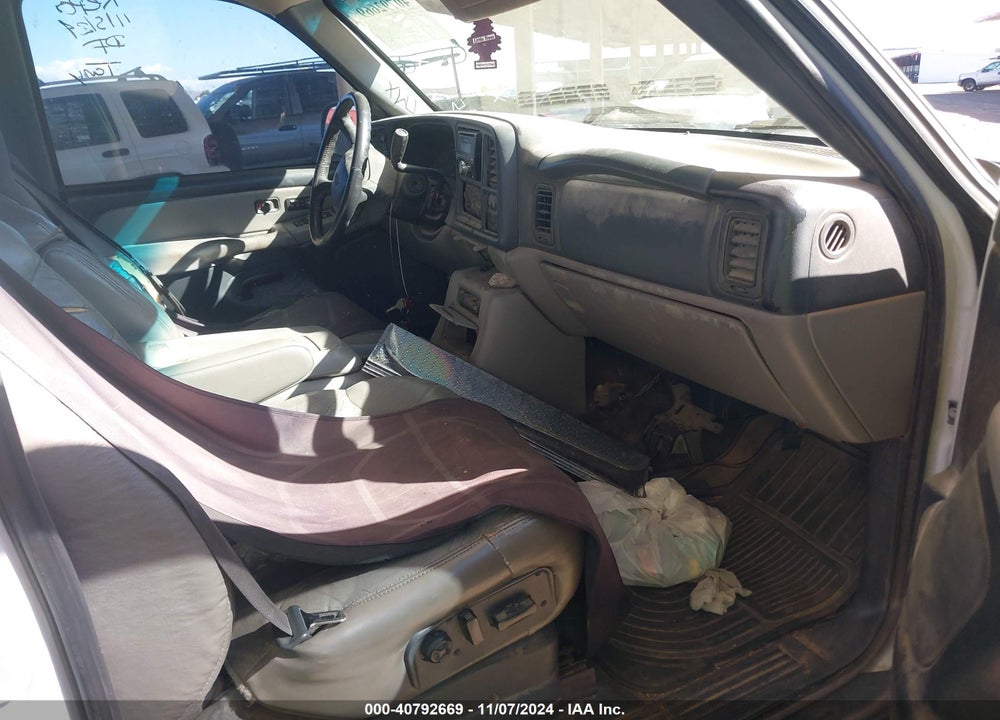 2002 CHEVROLET TAHOE LT VIN: 1GNEK13Z32J295888