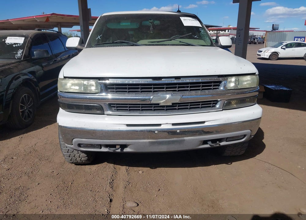 2002 CHEVROLET TAHOE LT VIN: 1GNEK13Z32J295888