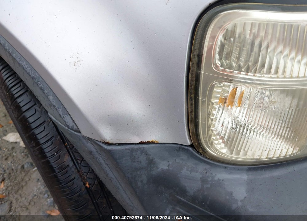 1999 HONDA CR-V LX VIN: JHLRD2844XC010122
