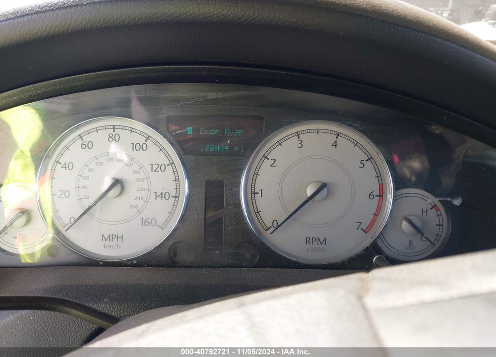 2007 CHRYSLER 300C VIN: 2C3KA63H67H859291