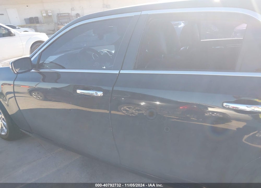 2013 CHRYSLER 300C VIN: 2C3CCAEG1DH606090