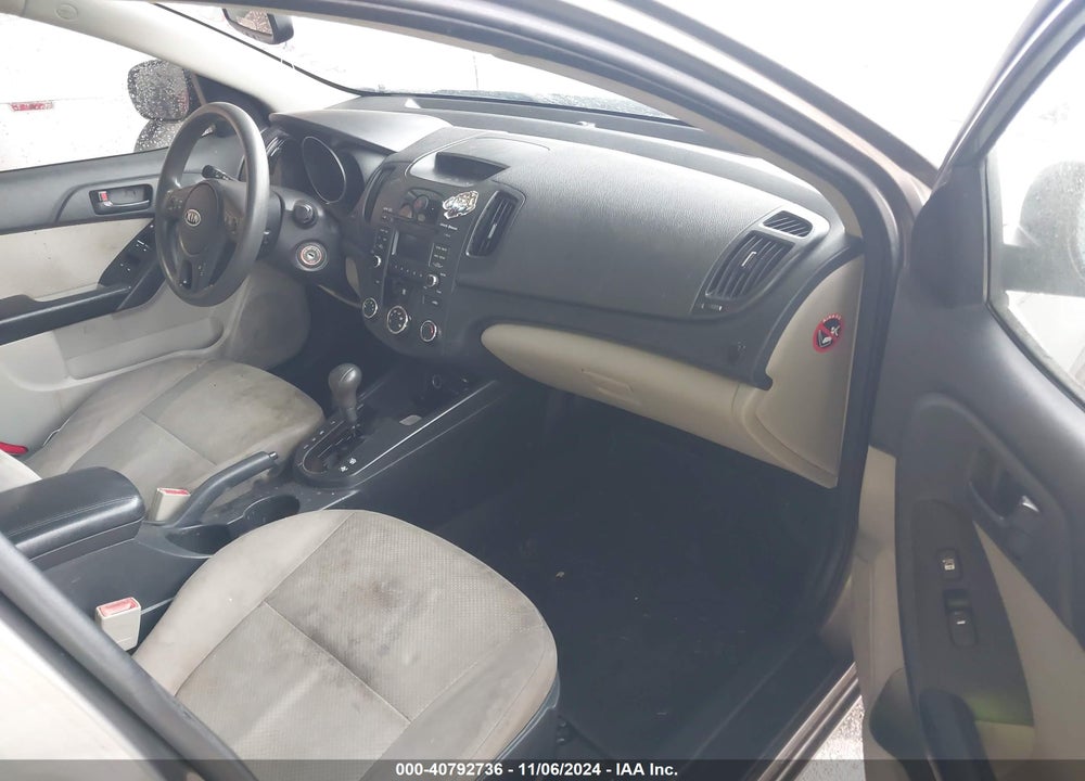 2010 KIA FORTE EX VIN: KNAFU4A21A5861971