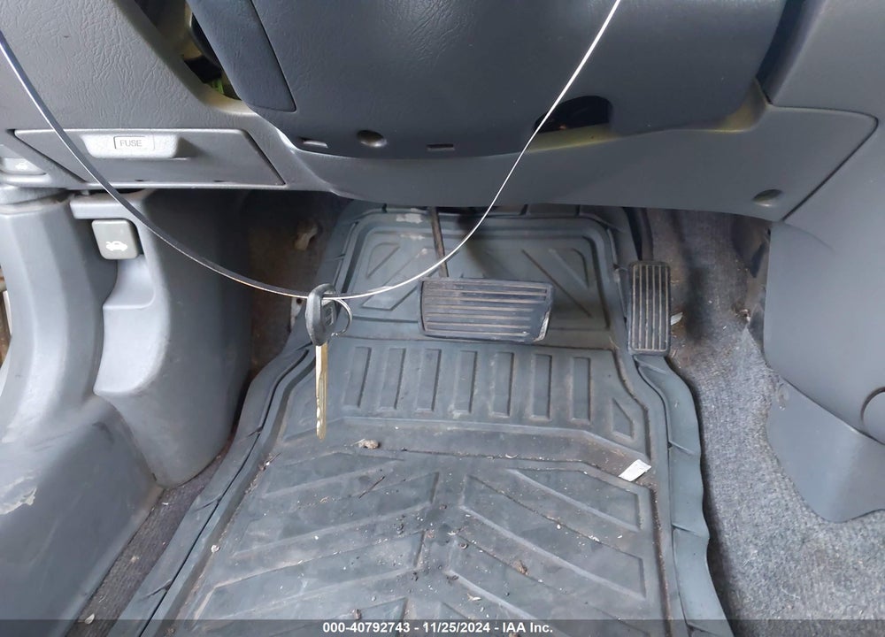 1997 HONDA CR-V VIN: JHLRD1849VC037503