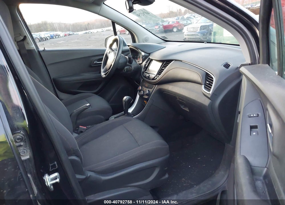 2017 CHEVROLET TRAX VIN: 3GNCJPSB6HL154638