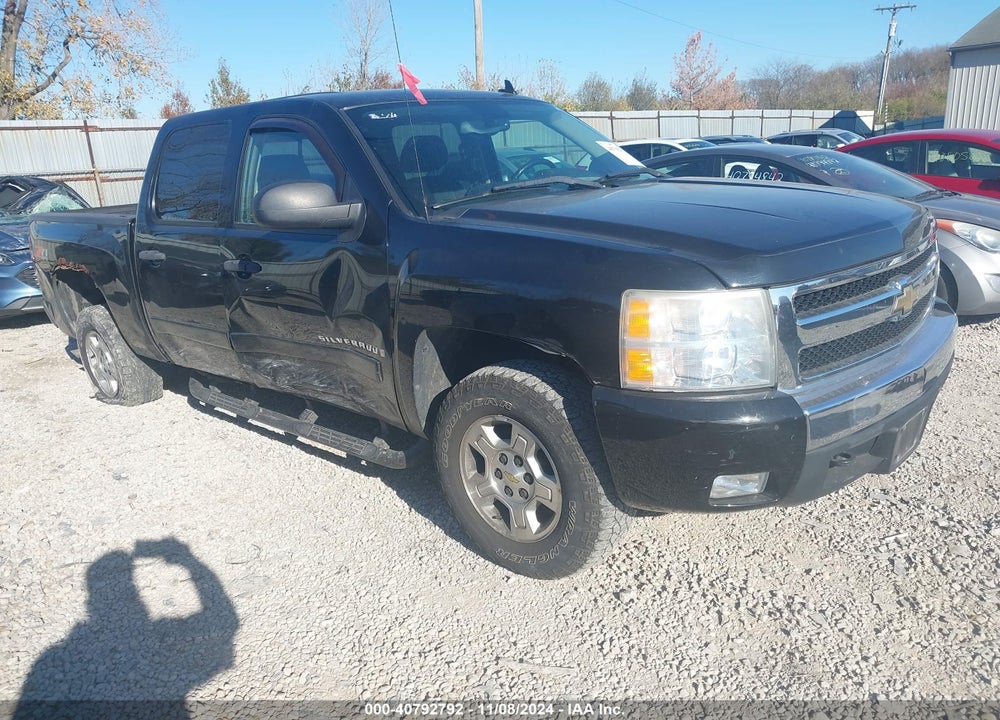 2008 CHEVROLET SILVERADO 1500 LT1 VIN: 2GCEK13M081140456