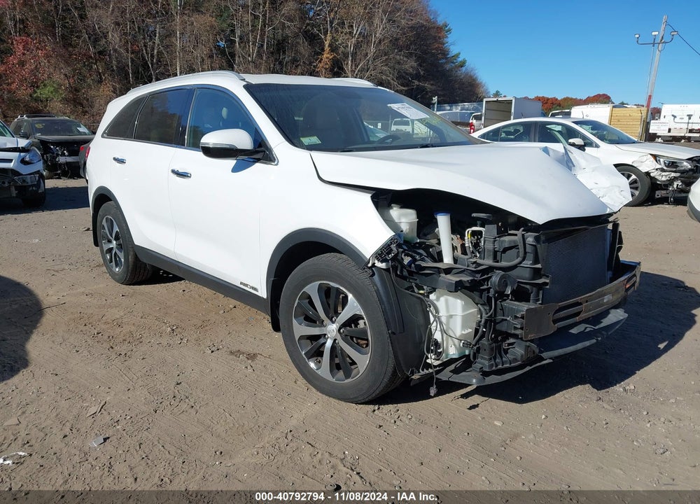 2016 KIA SORENTO 3.3L EX VIN: 5XYPHDA56GG006785