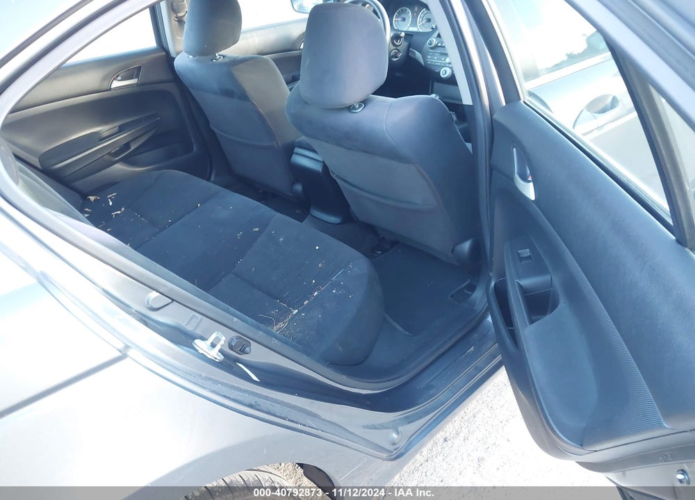 2011 HONDA ACCORD 2.4 LX VIN: 1HGCP2F32BA007309