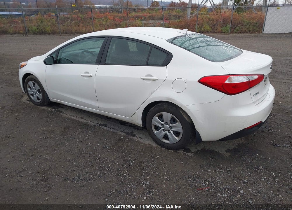2015 KIA FORTE LX VIN: KNAFX4A60F5428465