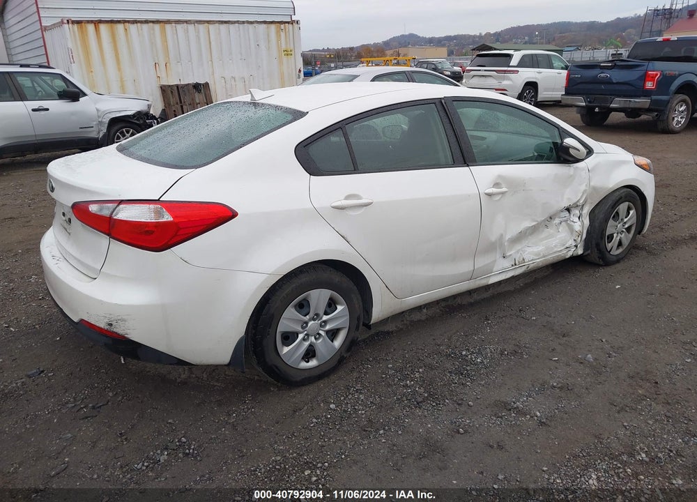 2015 KIA FORTE LX VIN: KNAFX4A60F5428465