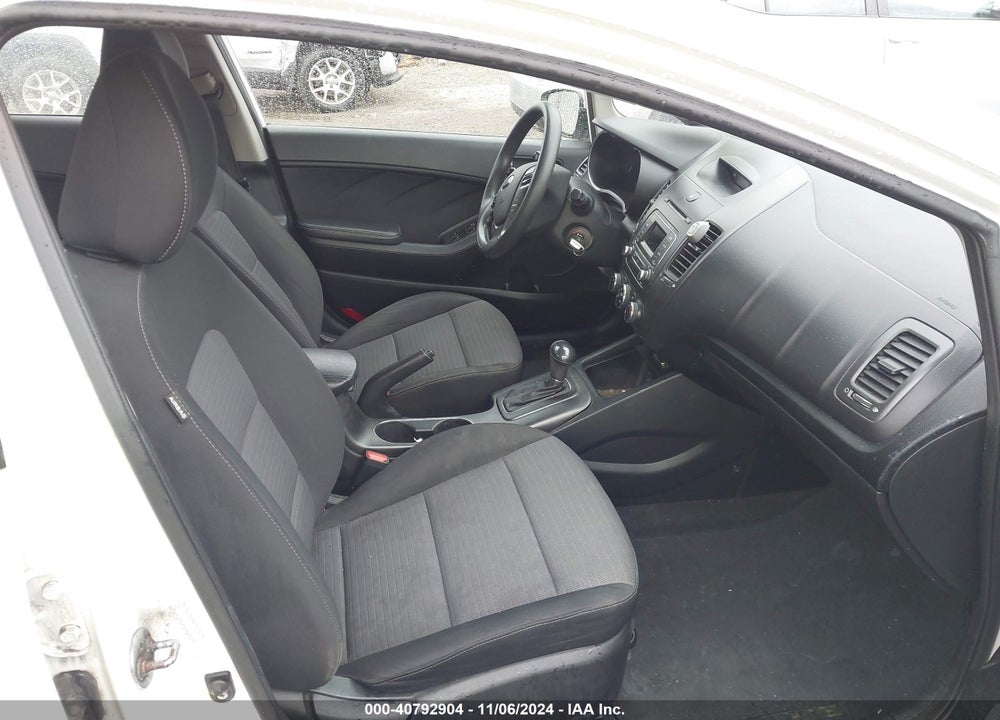 2015 KIA FORTE LX VIN: KNAFX4A60F5428465