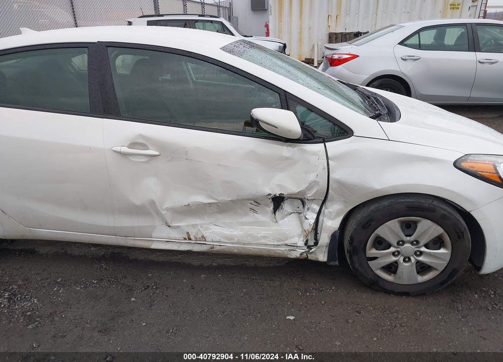 2015 KIA FORTE LX VIN: KNAFX4A60F5428465