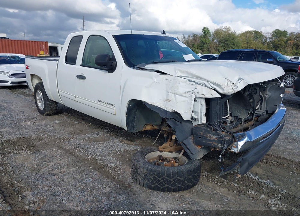 2012 CHEVROLET SILVERADO 1500 LT VIN: 1GCRCSE05CZ245587