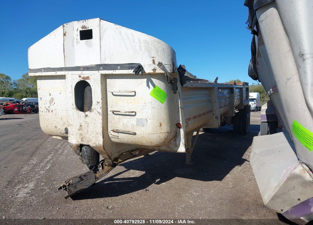 2005 CLEMENT IND DUMP VIN: 5C2BB38BX5M004455