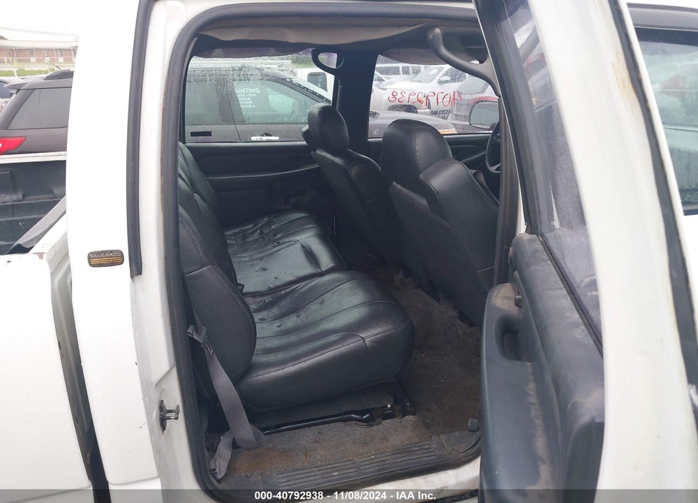 2002 CHEVROLET SILVERADO 2500HD VIN: 1GCHC23U02F200400