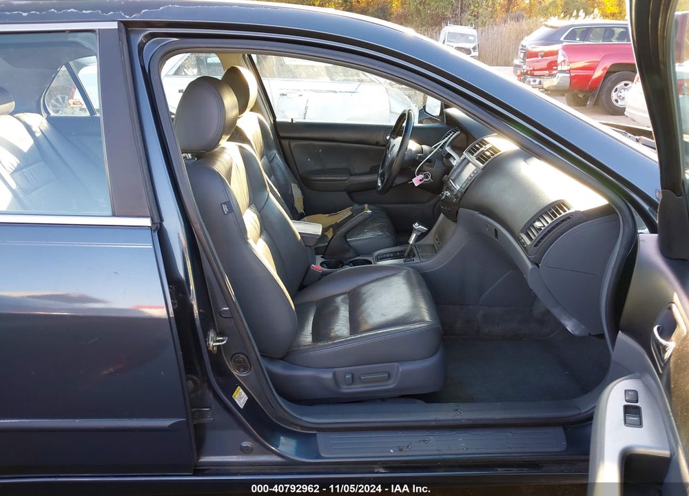 2005 HONDA ACCORD 3.0 EX VIN: 1HGCM66825A007942