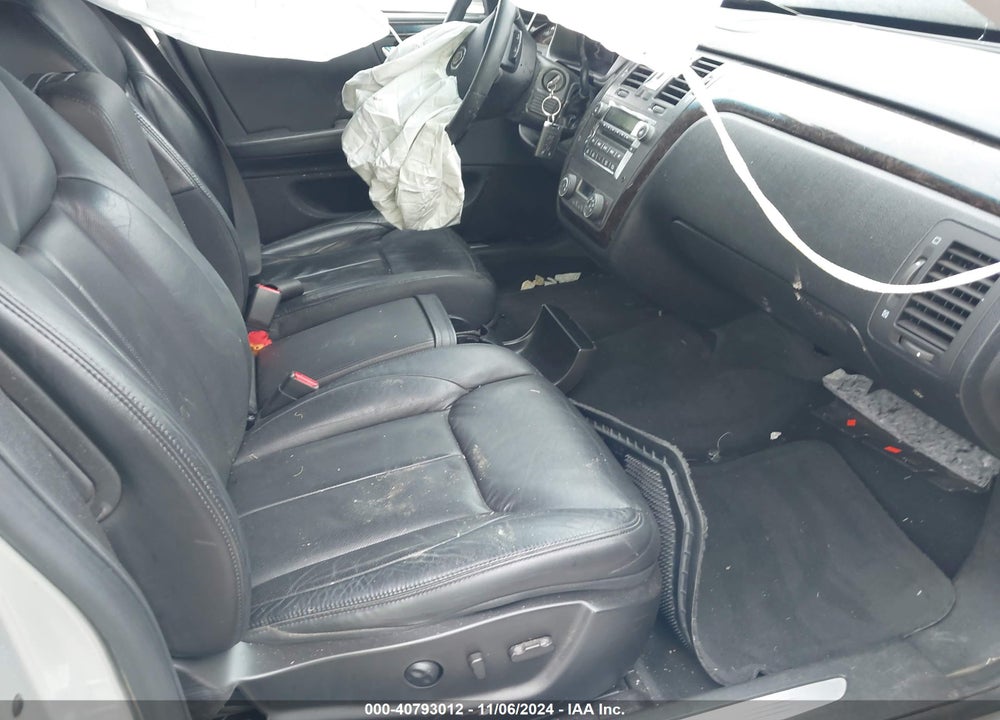 2011 CADILLAC DTS VIN: 1G6KA5E67BU109456