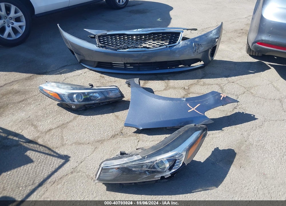 2018 KIA FORTE VIN: 3KPFL4A7XJE278062