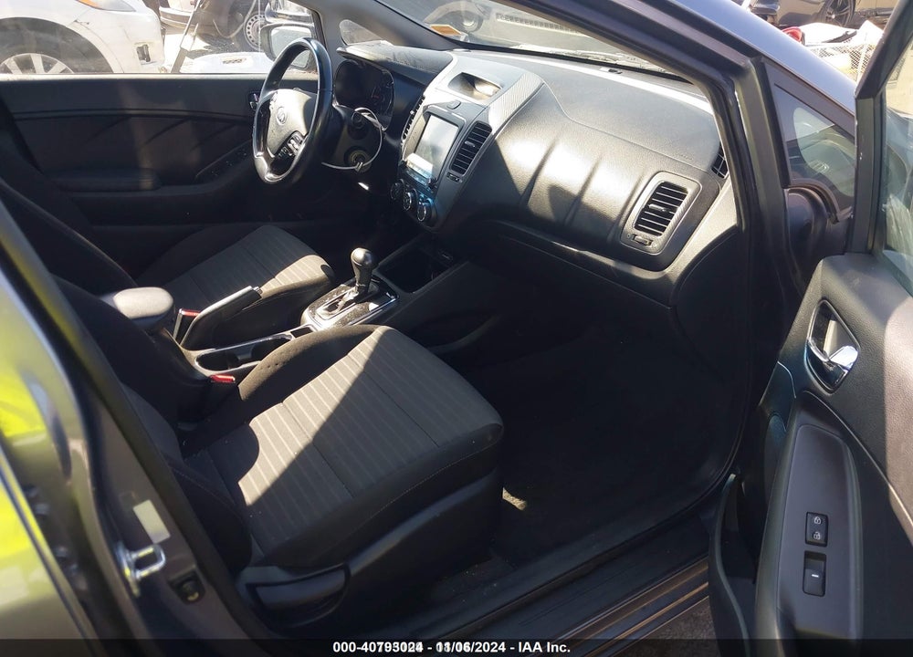 2018 KIA FORTE VIN: 3KPFL4A7XJE278062